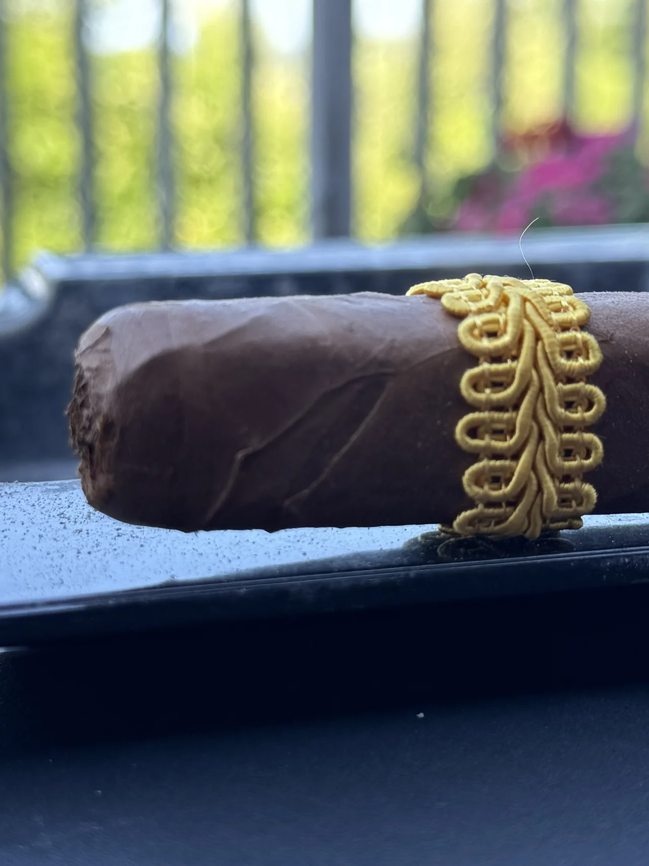 Definition Prolific Cigar BP band detail, gold woven nylon ring, no paper label