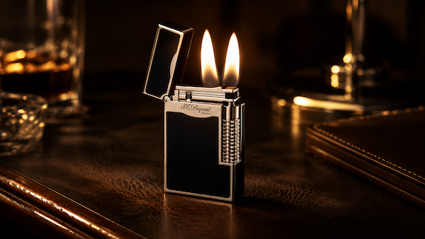 Soft flame lighter, lighting a cigar the right way